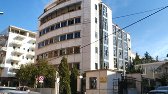 9 persona arrestohen me kërkesë të Prokurorisë Tiranë, të akuzuar si pjesë e një grupi kriminal që shisnin armë zjarri, lëndë plasëse e municion në kryeqytet